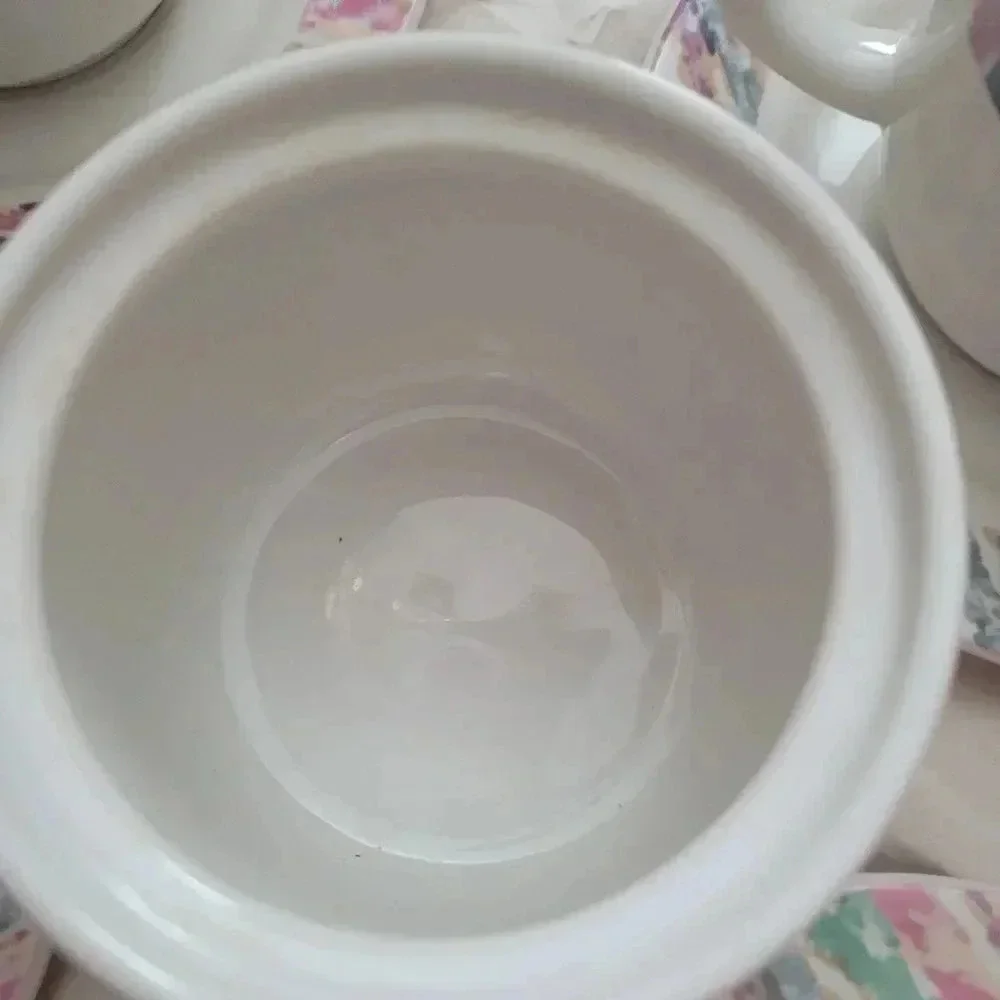 Coffer/Tea/Saucer Set‎